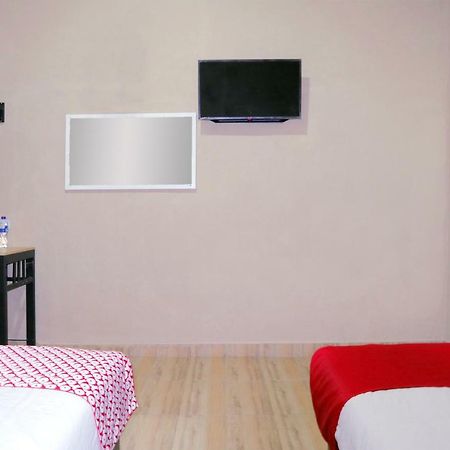 Oyo 1386 Hotel Grand Gabelo Букіттінгі Екстер'єр фото