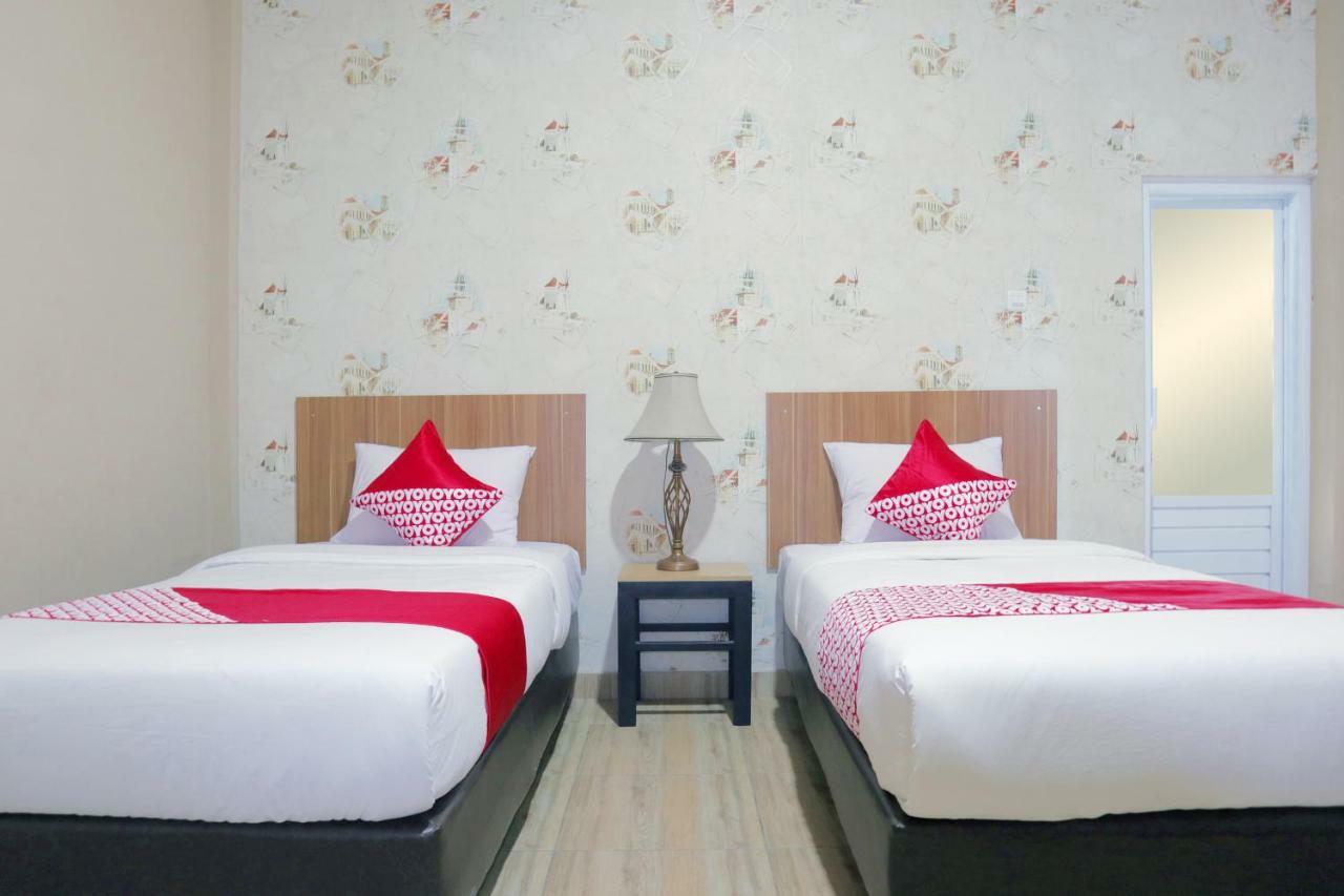 Oyo 1386 Hotel Grand Gabelo Букіттінгі Екстер'єр фото