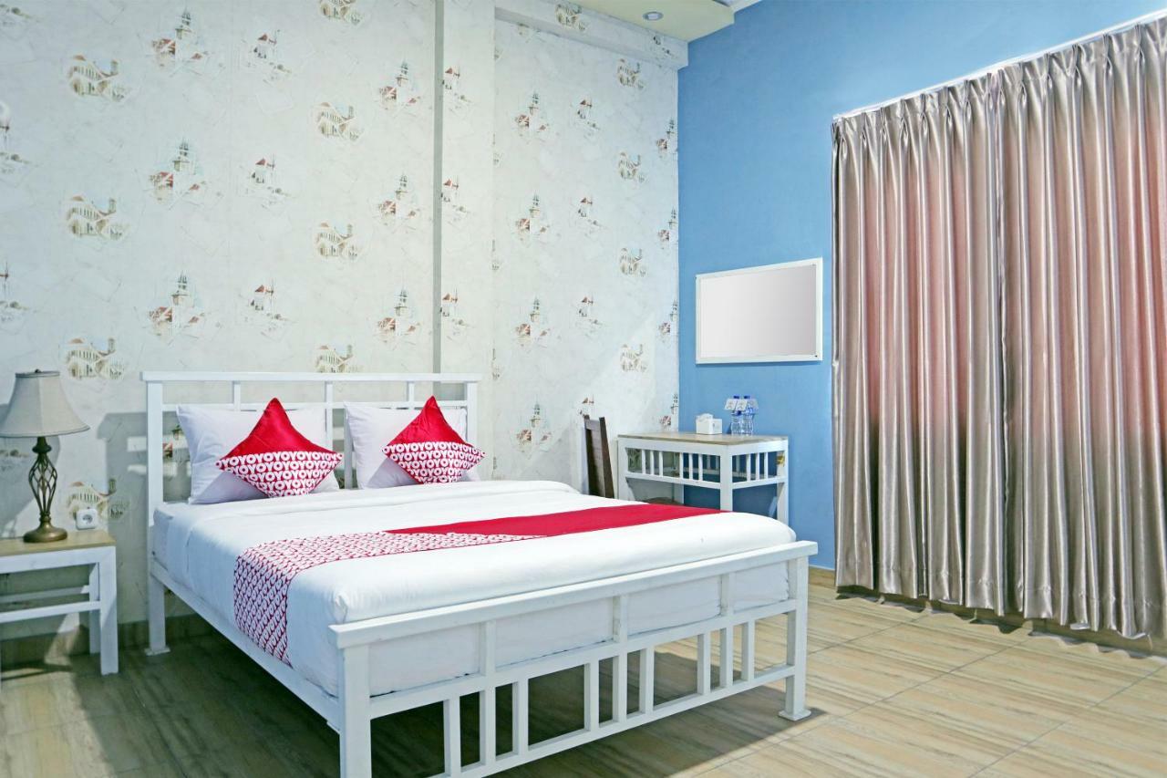Oyo 1386 Hotel Grand Gabelo Букіттінгі Екстер'єр фото