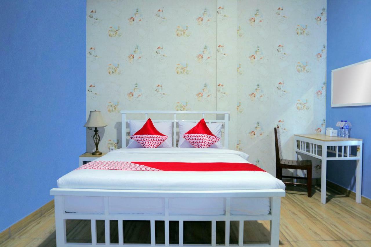 Oyo 1386 Hotel Grand Gabelo Букіттінгі Екстер'єр фото
