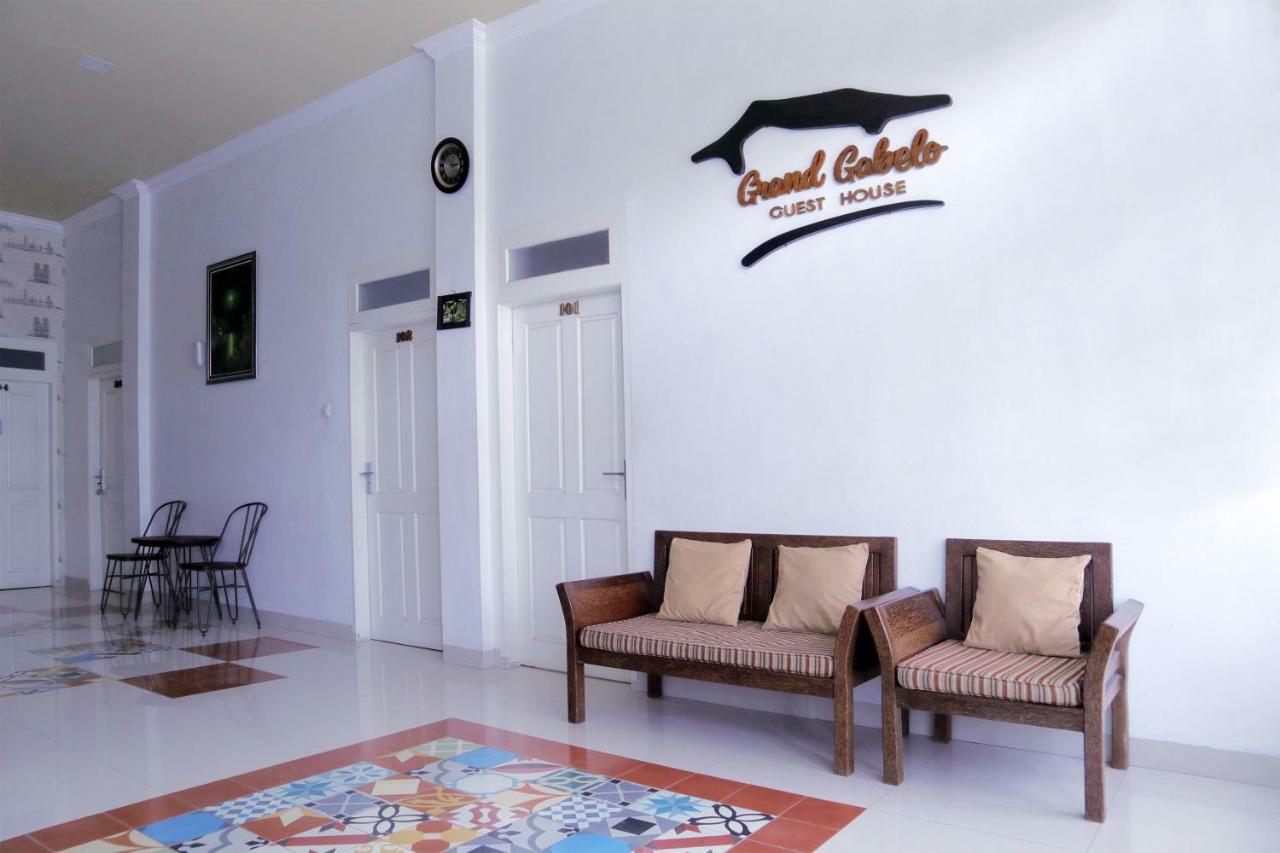 Oyo 1386 Hotel Grand Gabelo Букіттінгі Екстер'єр фото