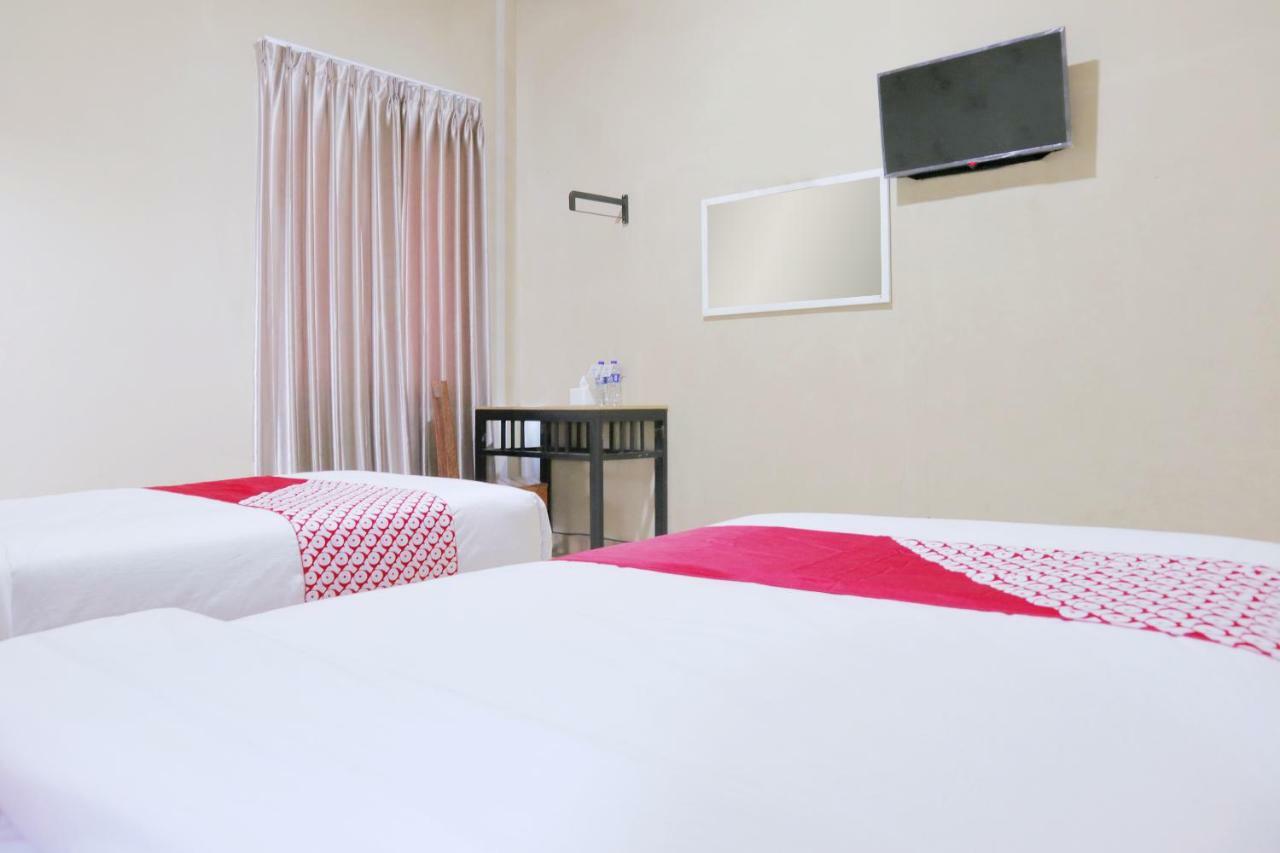 Oyo 1386 Hotel Grand Gabelo Букіттінгі Екстер'єр фото