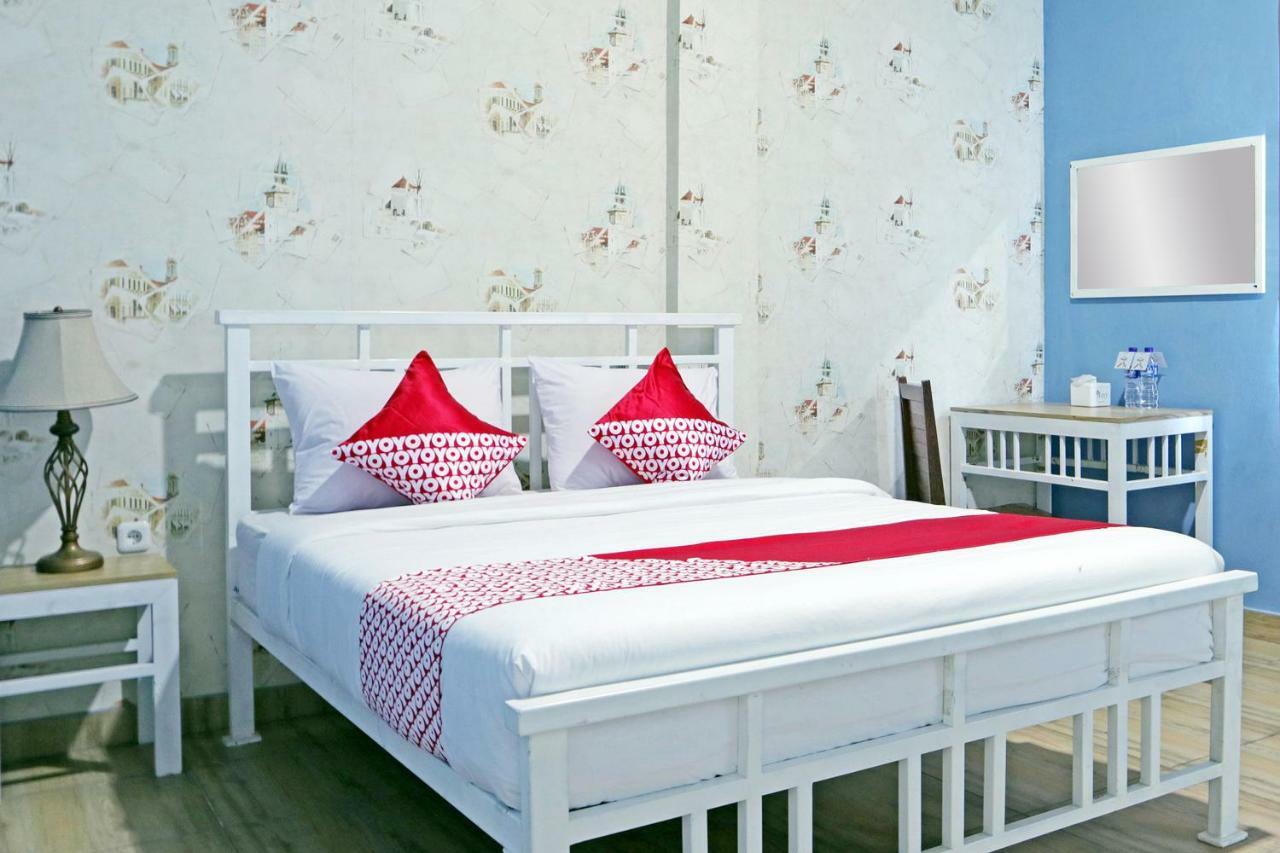 Oyo 1386 Hotel Grand Gabelo Букіттінгі Екстер'єр фото