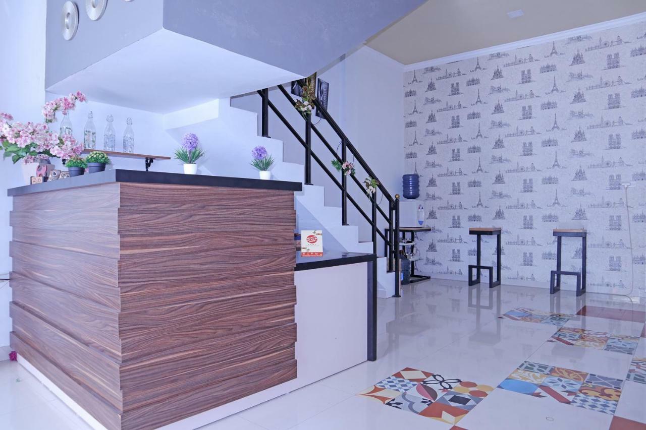 Oyo 1386 Hotel Grand Gabelo Букіттінгі Екстер'єр фото